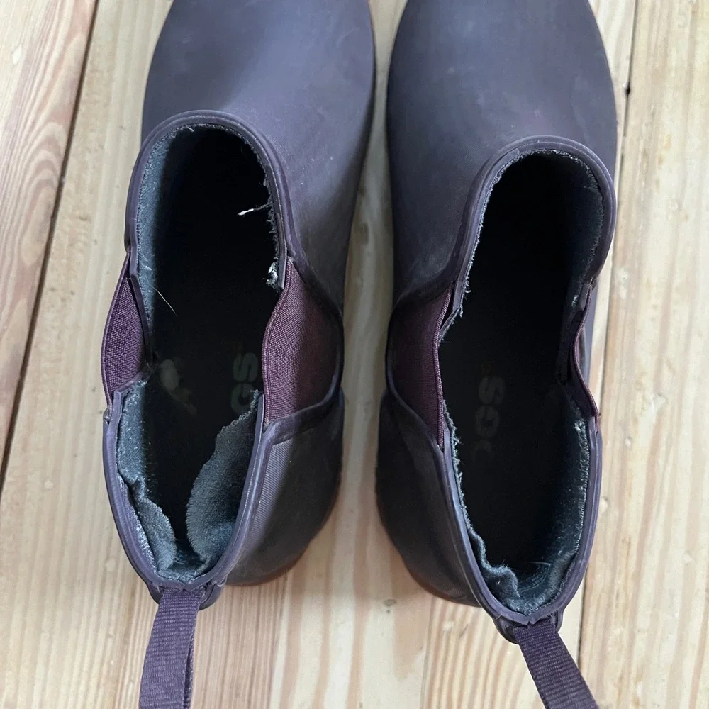 Bogs Sweet Pea Womens 10 Eggplant Purple Waterproof Chelsea Rain Boots 72198-601